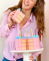 Set of 6 cake-shaped sippers, 13 oz, perfect for parties, birthdays, and fun gifts, BPA-free.