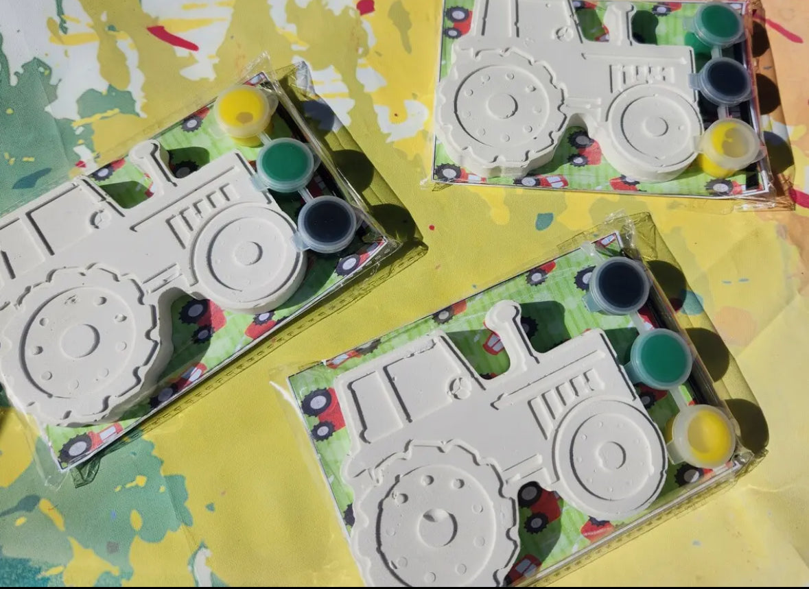 Construction-themed DIY paint kits, perfect for party favors, kids 3+, includes mini sculpture, paints, and brush. Encourages artistic expression, great for birthdays, baby showers, and more. Adorable packaging, ideal for toddlers, preschoolers, and little Picassos