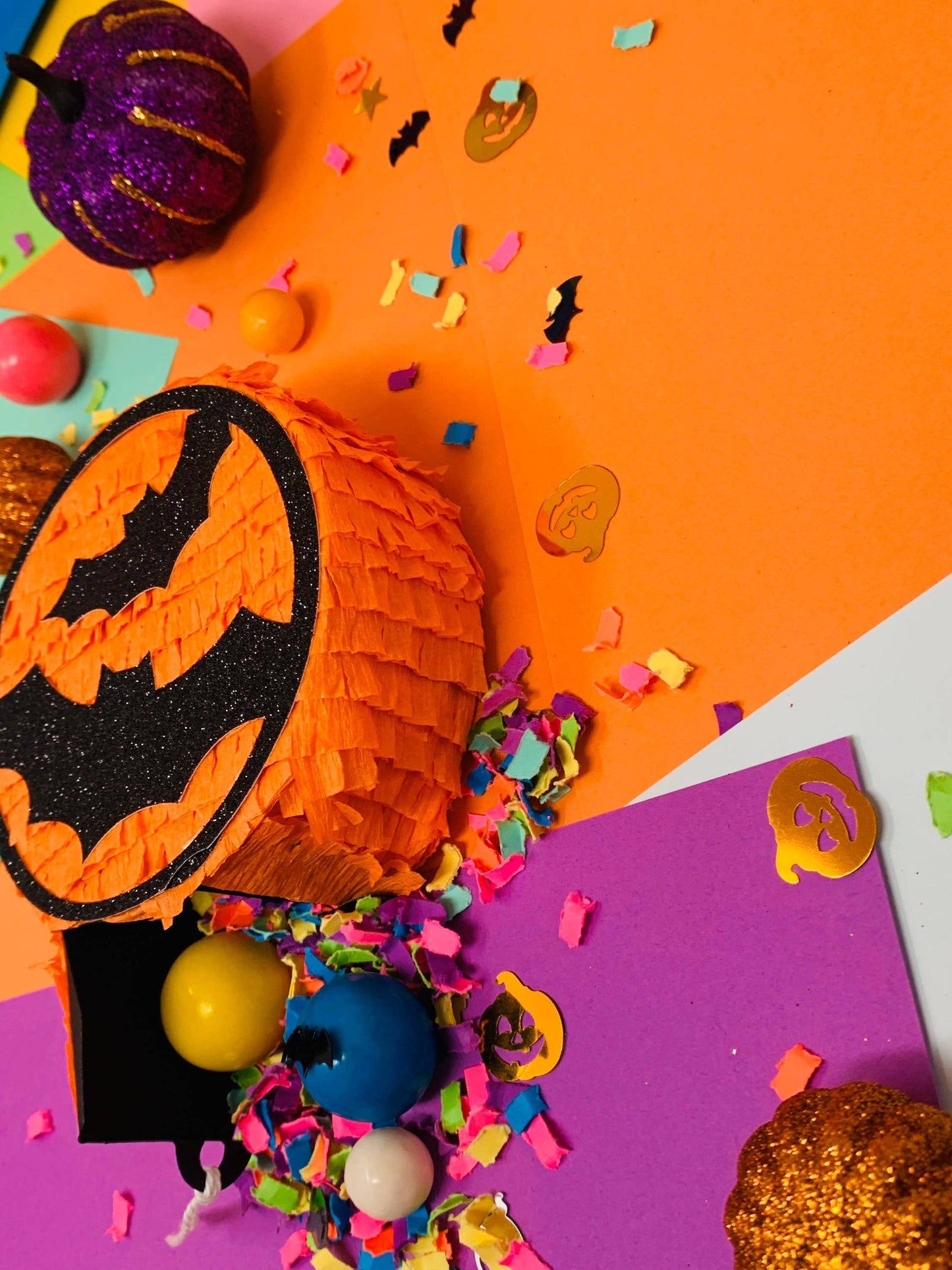 “1 2 3 Count!” 🦇 Mini Bat Piñata Halloween Decoration for Indoor