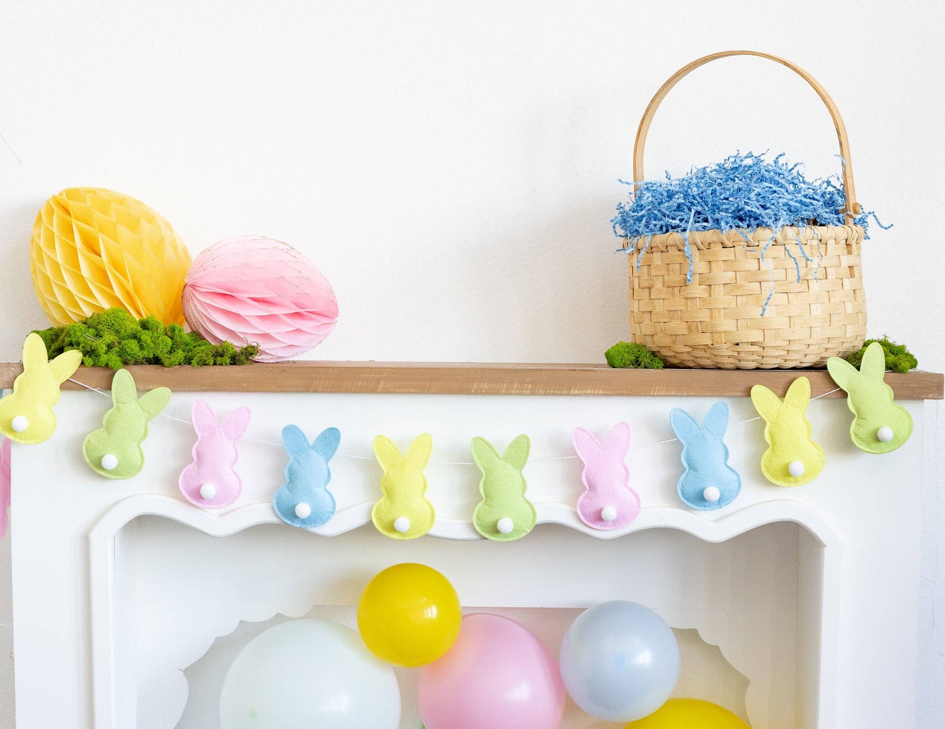 Puffy Felt Pastel Easter Bunny Banner – 6ft long, 12 bunnies (3"x5"), perfect for Easter decor & parties.