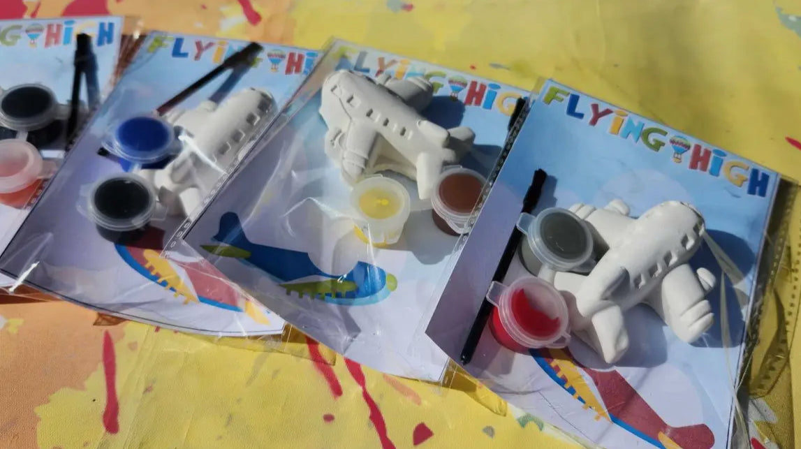 Airplane-themed DIY pottery painting kits, perfect party favors for kids ages 3+. Each kit includes a mini sculpture, paints, and a paintbrush, ideal for birthdays, baby showers, family reunions, or sleepover parties. Fun indoor activity that encourages artistic expression for toddlers and preschoolers