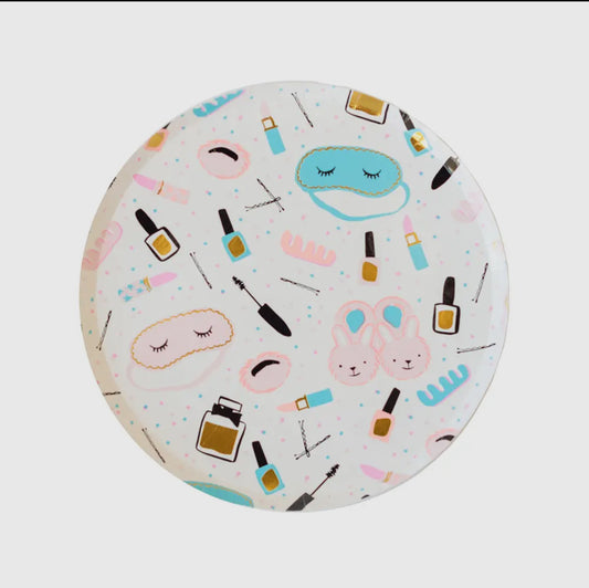 Slumber party plates with neon pops and shiny gold foil accents, perfect for sleepover and spa-themed events. Illustrated by Hello!Lucky for Daydream Society. Set includes 8 paper plates, each 8.25 inches in diameter. Not microwave safe.