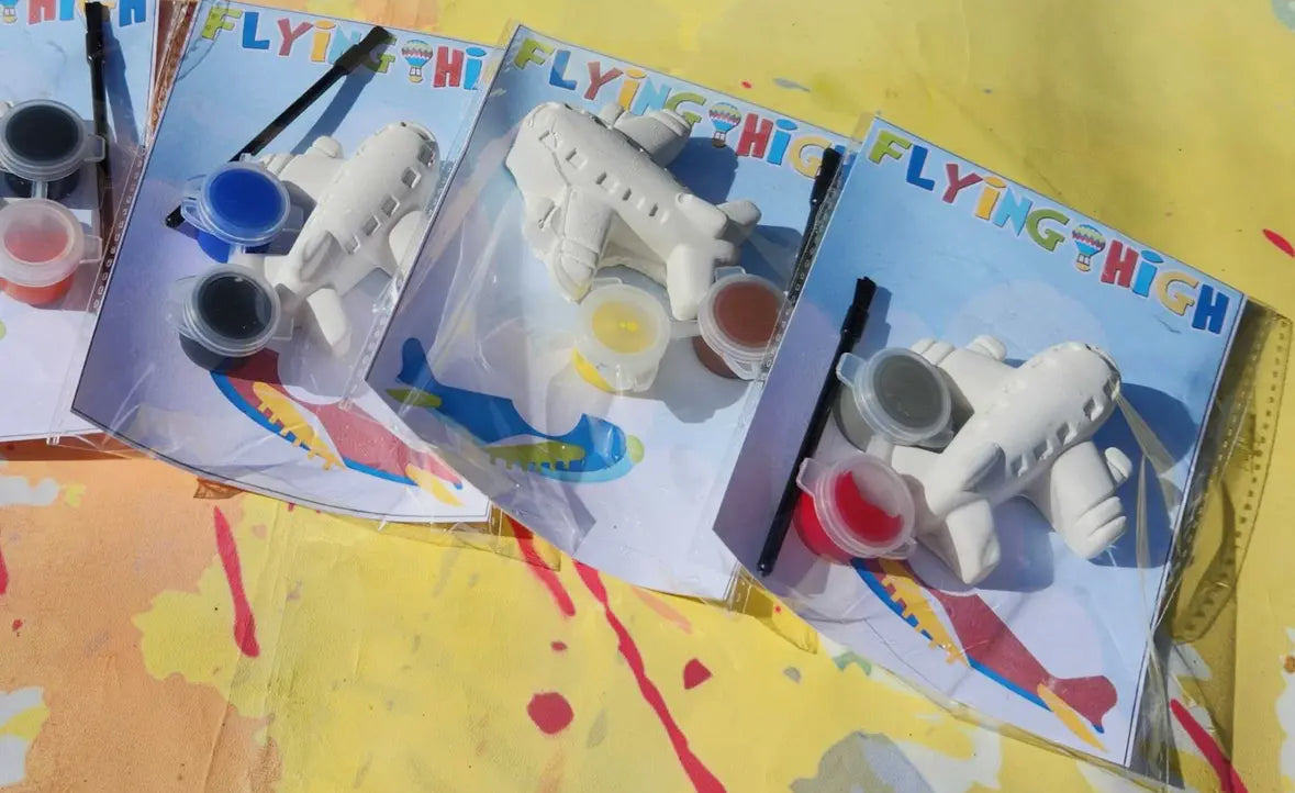 Airplane-themed DIY pottery painting kits, perfect party favors for kids ages 3+. Each kit includes a mini sculpture, paints, and a paintbrush, ideal for birthdays, baby showers, family reunions, or sleepover parties. Fun indoor activity that encourages artistic expression for toddlers and preschoolers